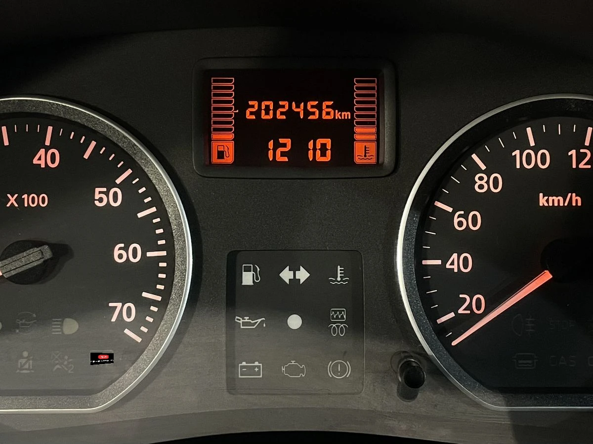 Renault Logan, 2011г, передний привод, механика