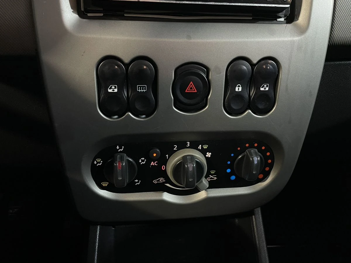 Renault Logan, 2011г, передний привод, механика