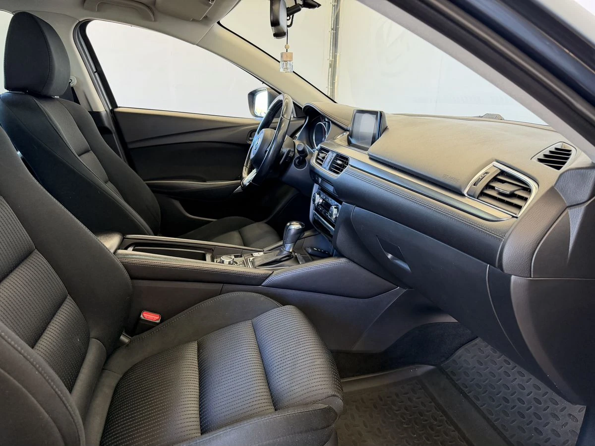 Mazda 6, 2017г, передний привод, автомат