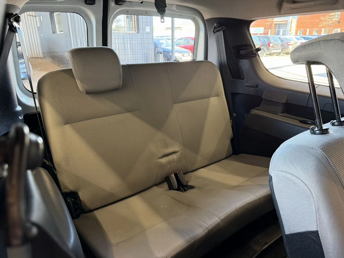 Lada (ВАЗ) Largus, 2019г, передний привод, механика