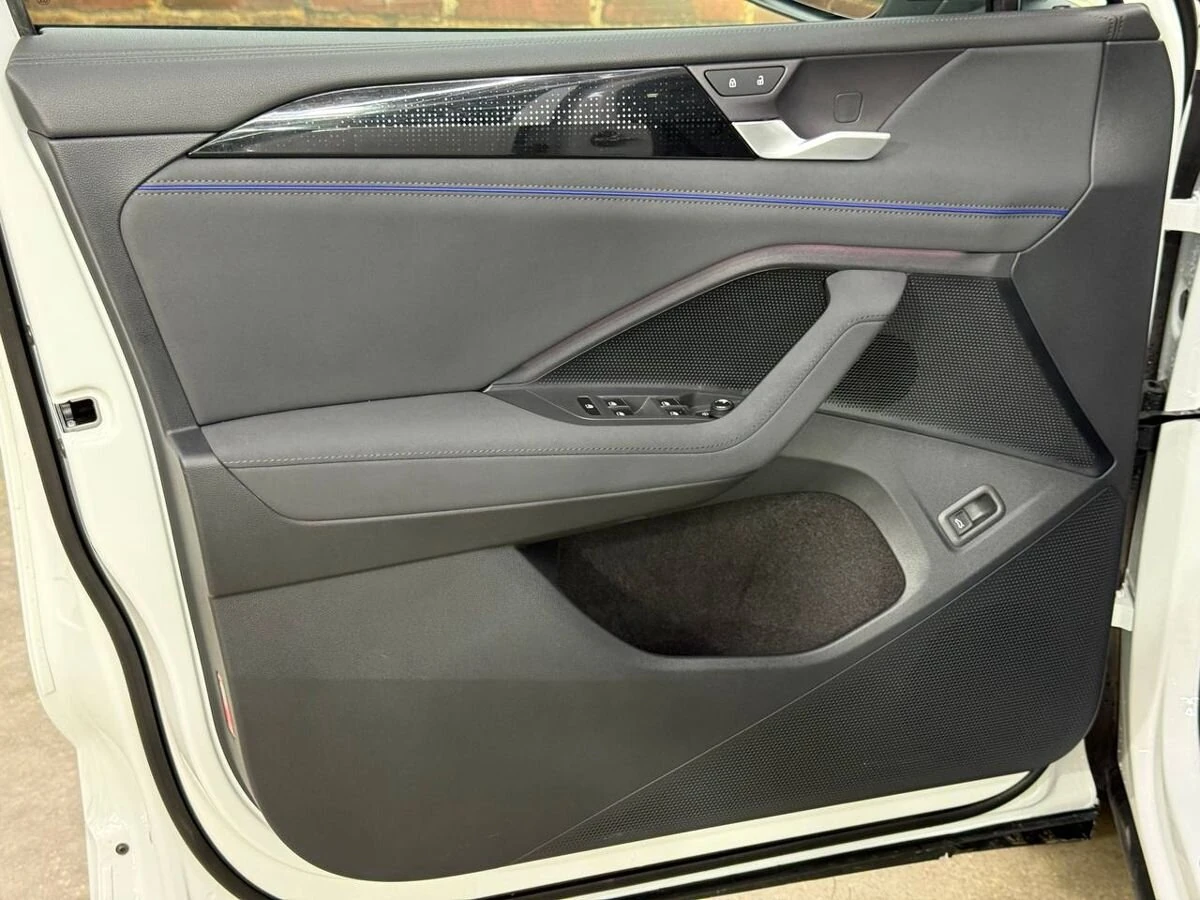 Volkswagen Tiguan, 2026г, полный привод, робот
