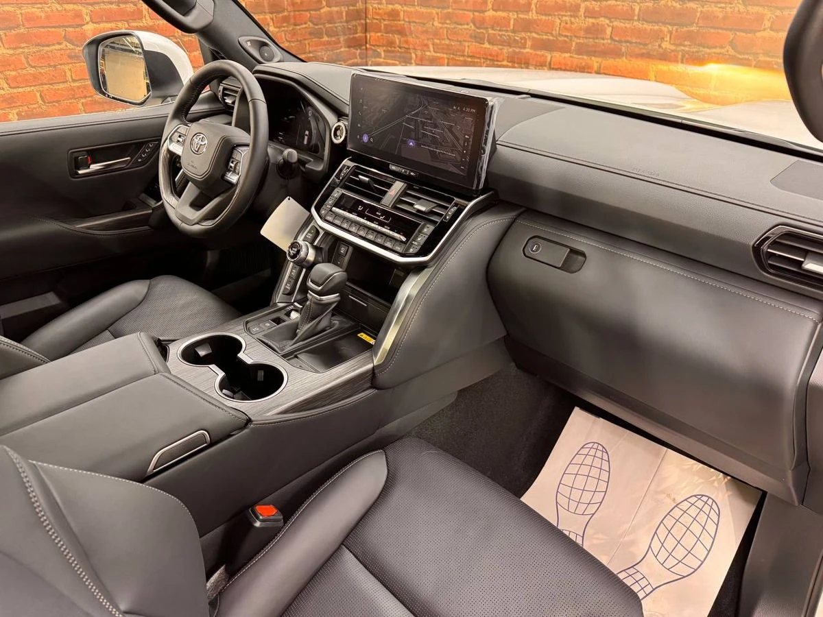 Toyota Land Cruiser, 2026г, полный привод, автомат