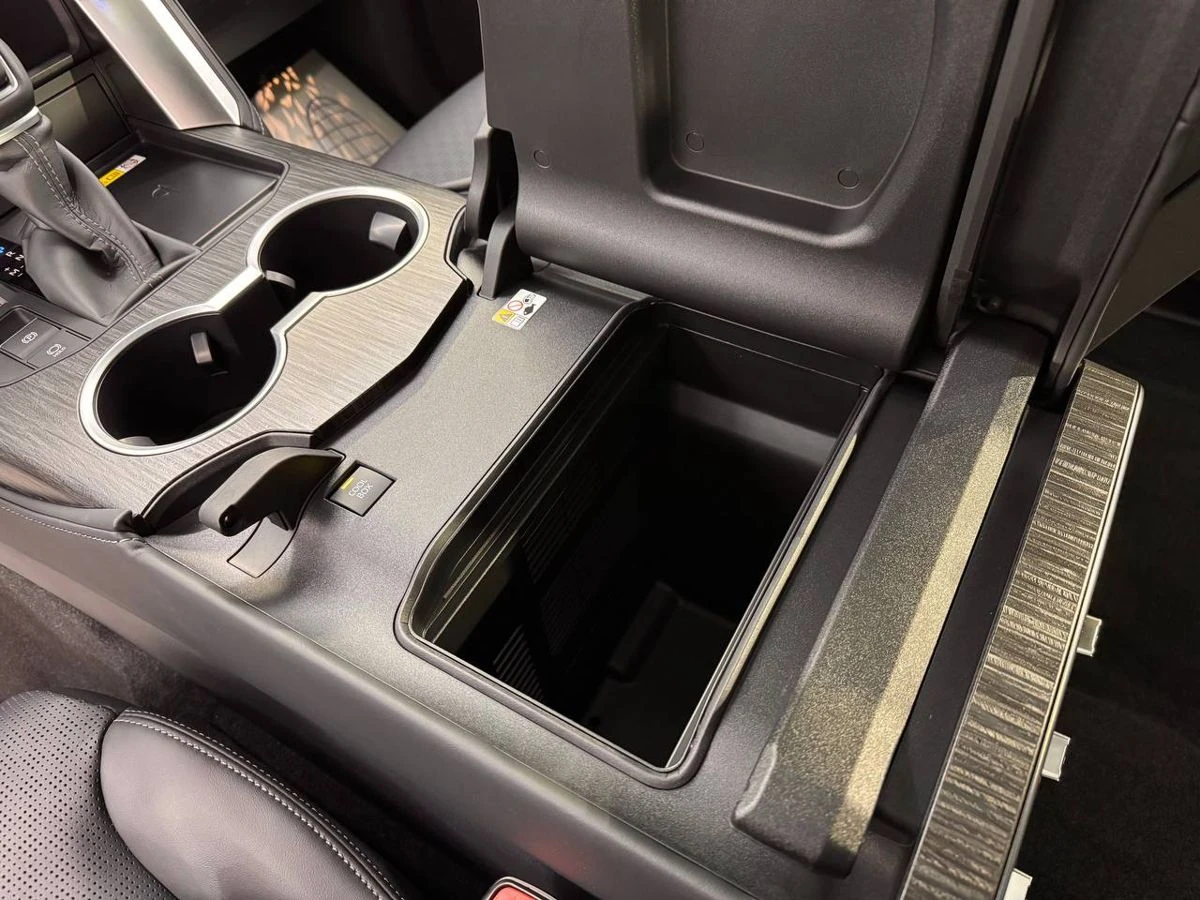 Toyota Land Cruiser, 2026г, полный привод, автомат