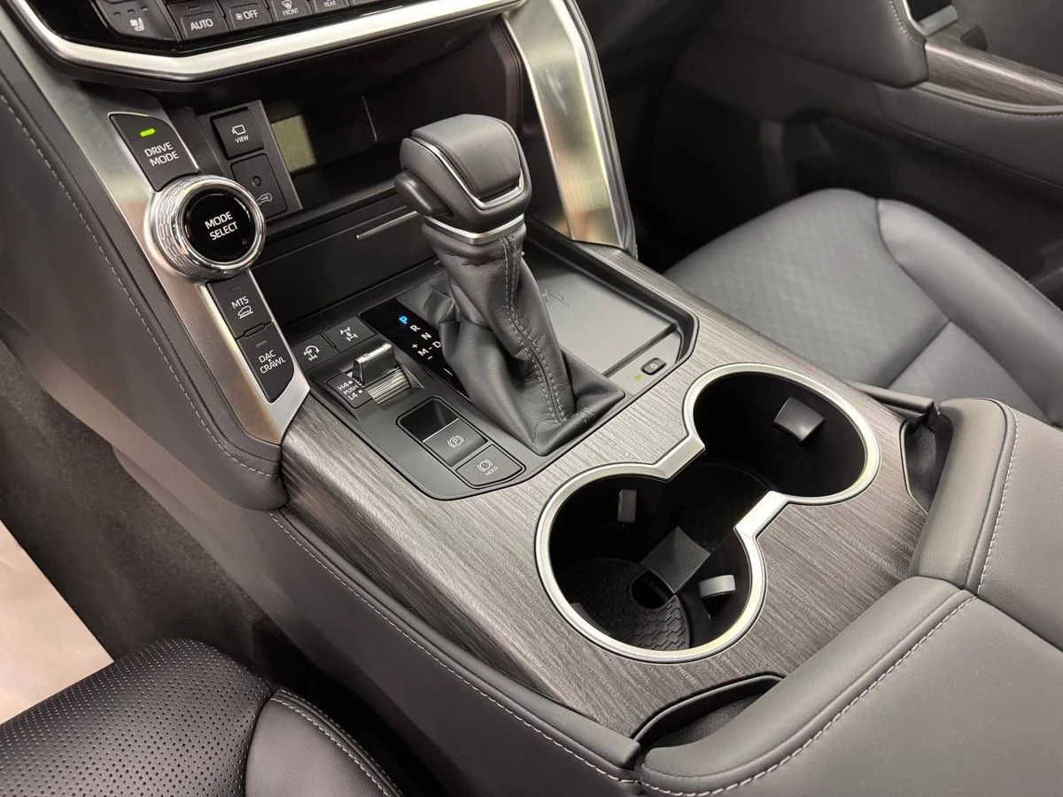 Toyota Land Cruiser, 2026г, полный привод, автомат