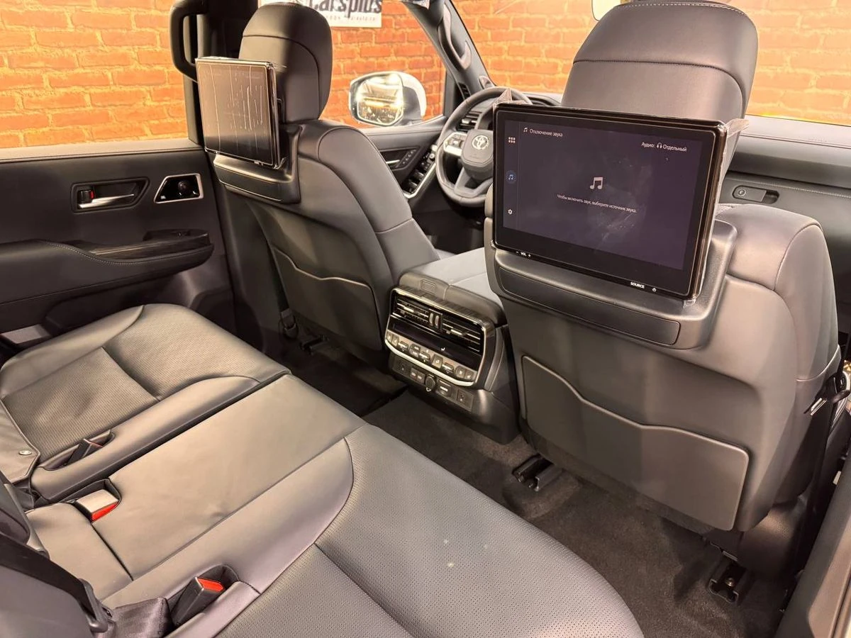 Toyota Land Cruiser, 2026г, полный привод, автомат
