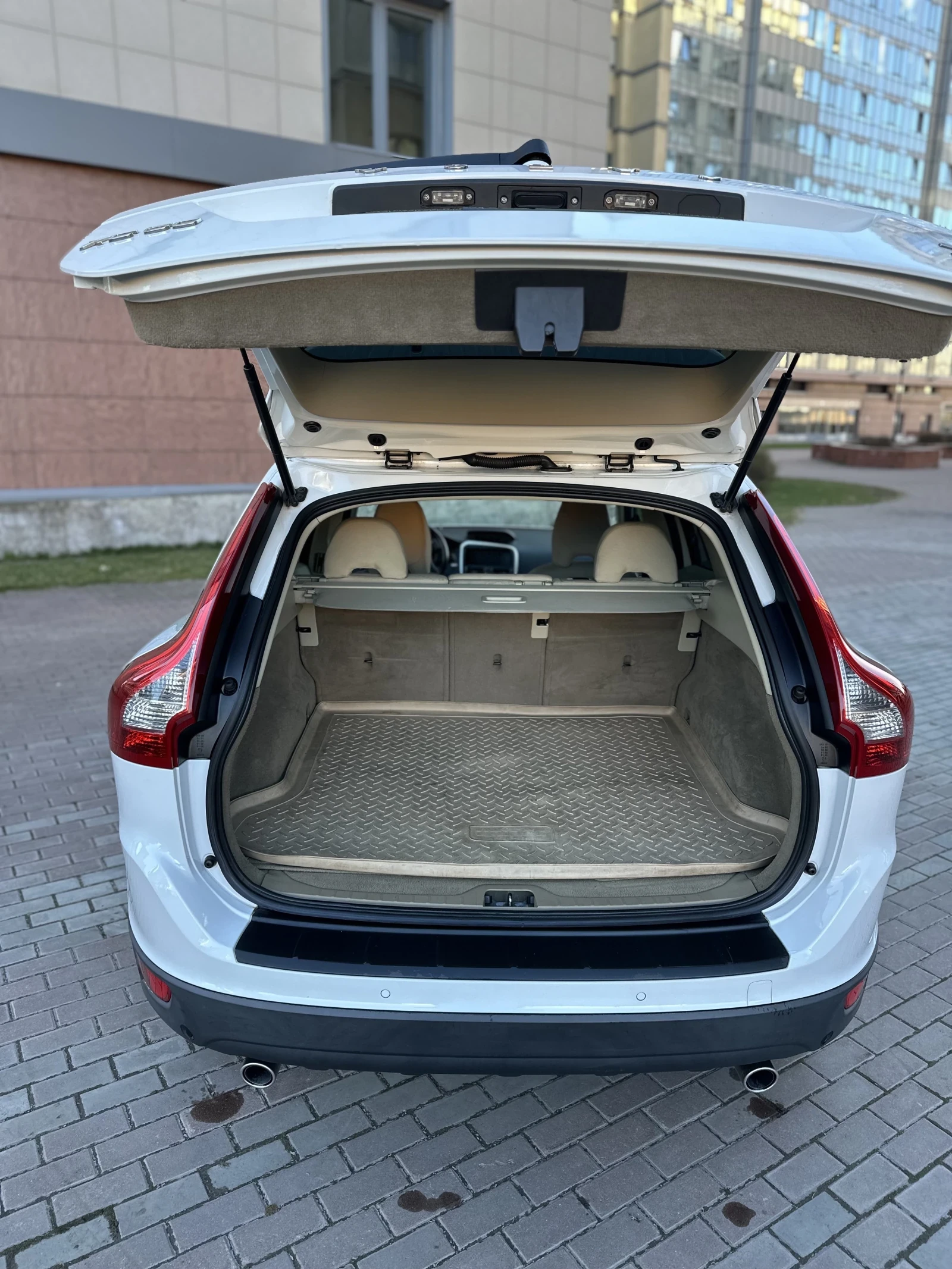 Volvo XC60, 2009г, полный привод, автомат