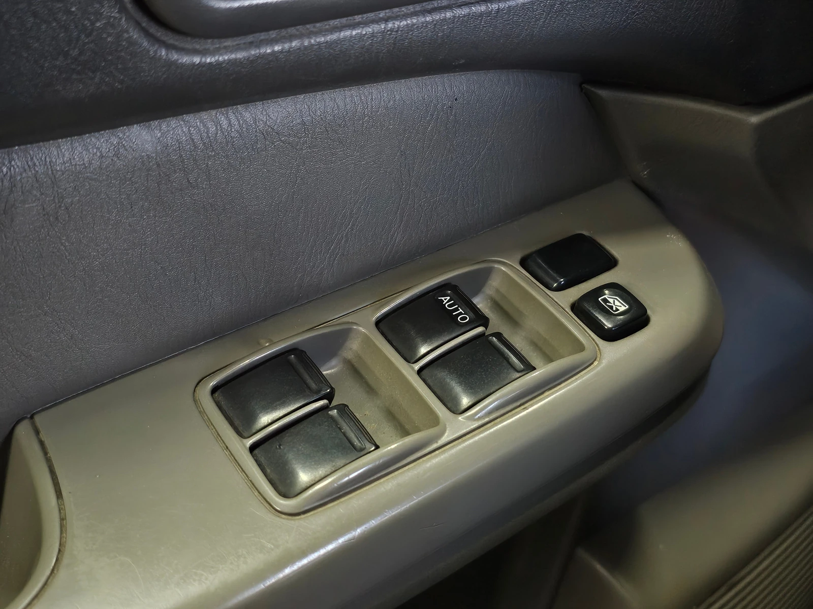 Nissan Patrol, 1999г, полный привод, механика