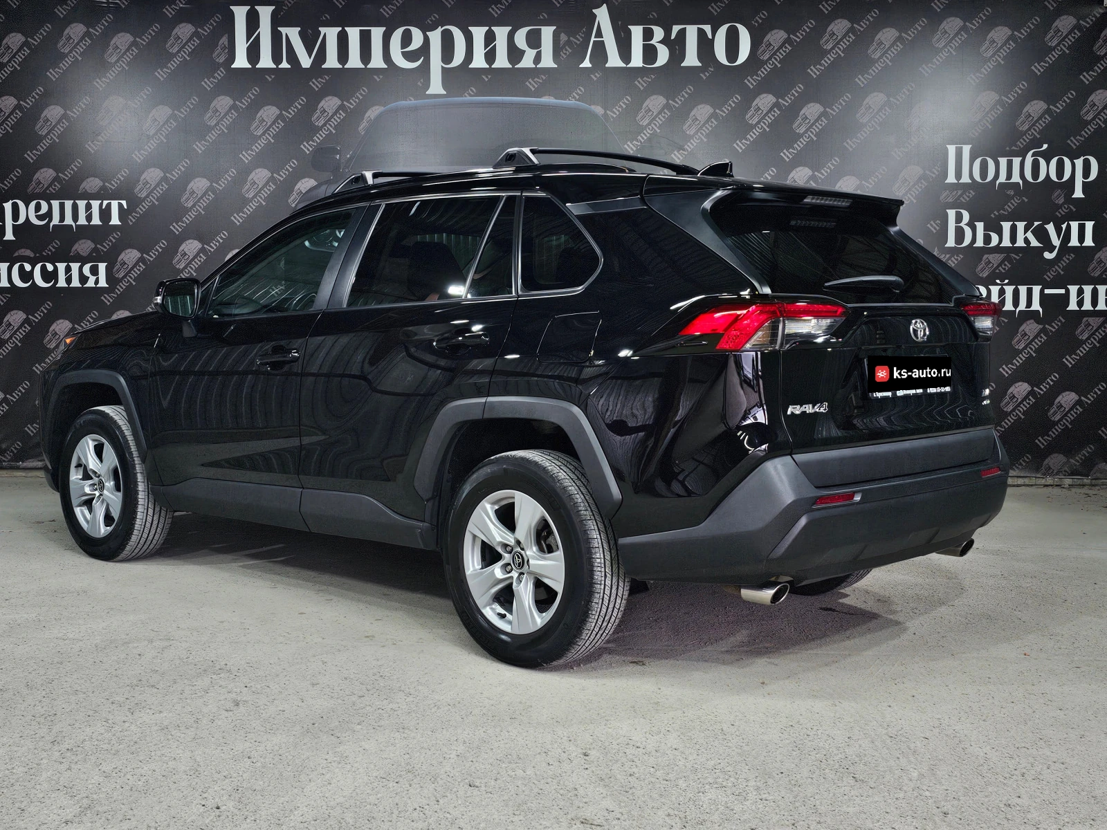 Toyota RAV4, 2020г, полный привод, автомат