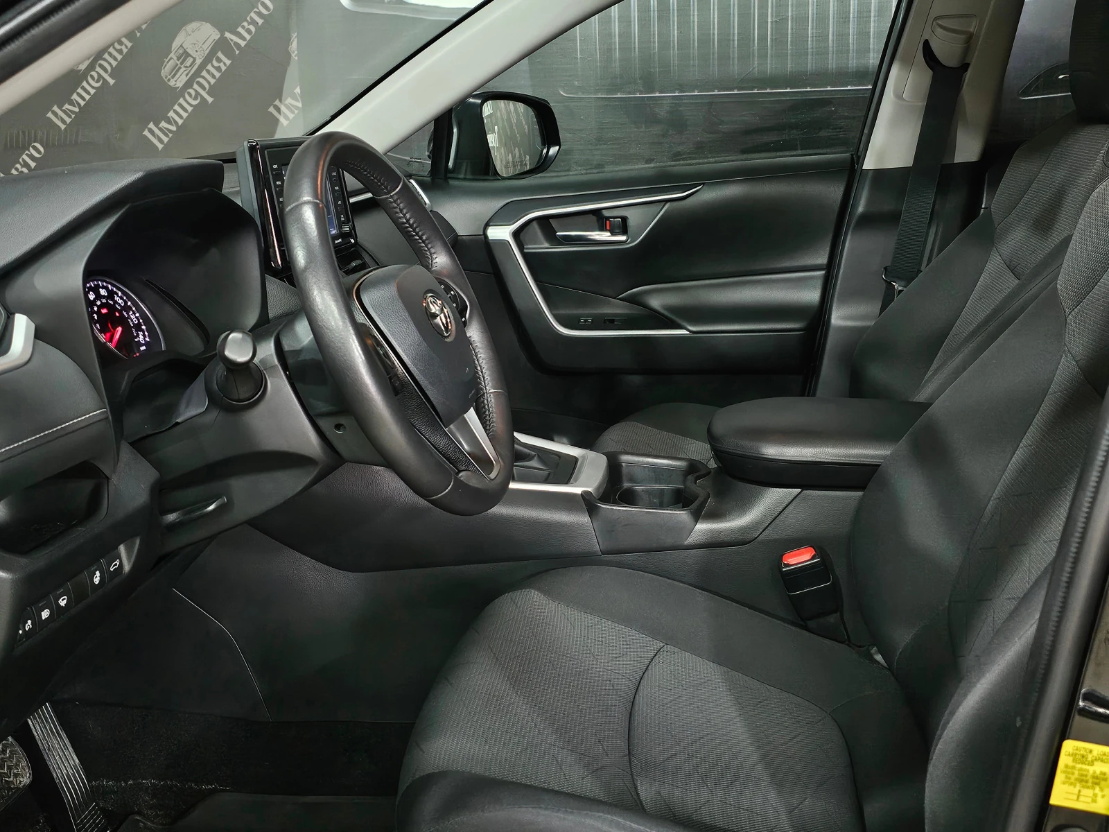 Toyota RAV4, 2020г, полный привод, автомат