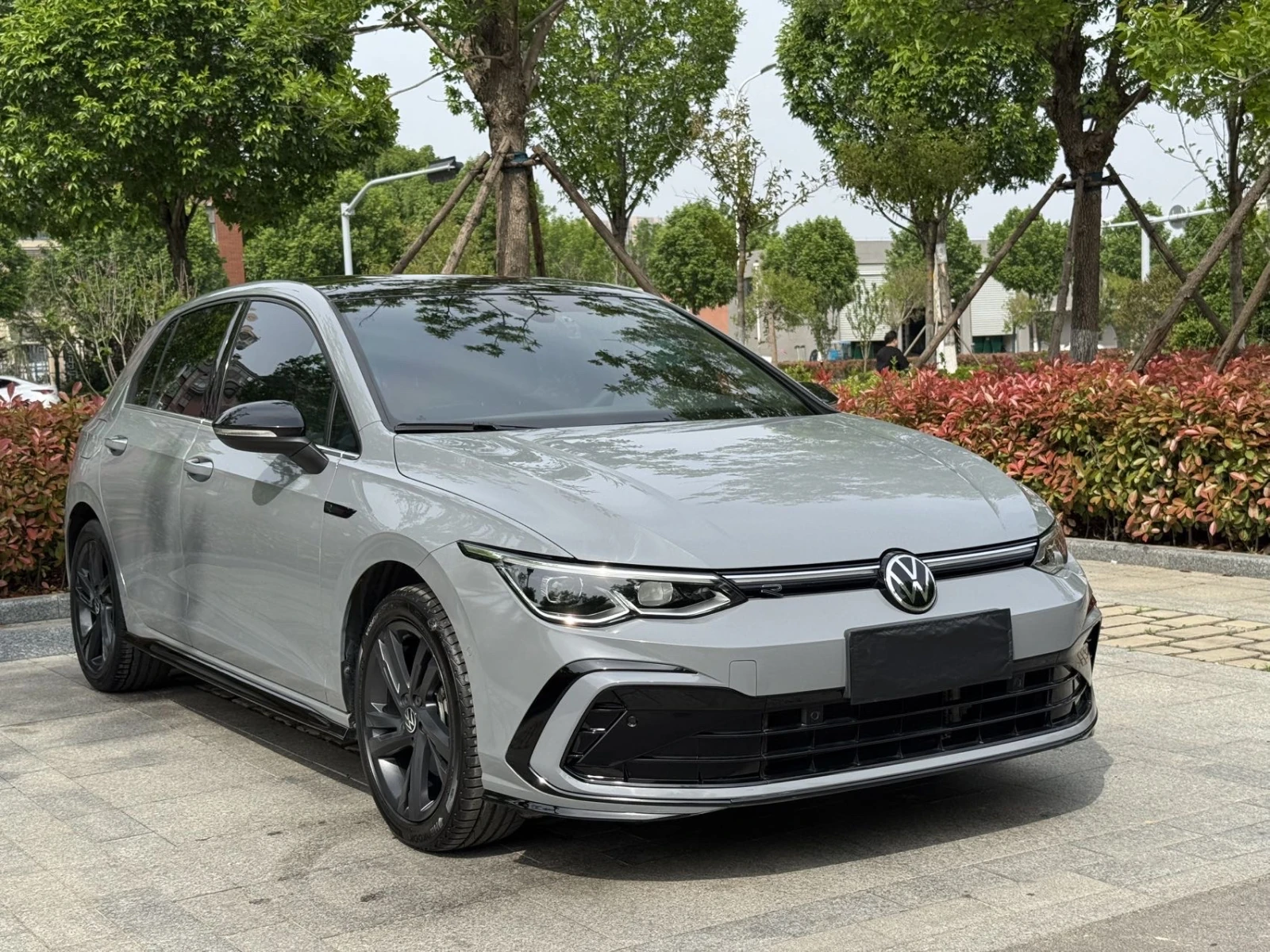 Volkswagen Golf, 2021г, передний привод, робот