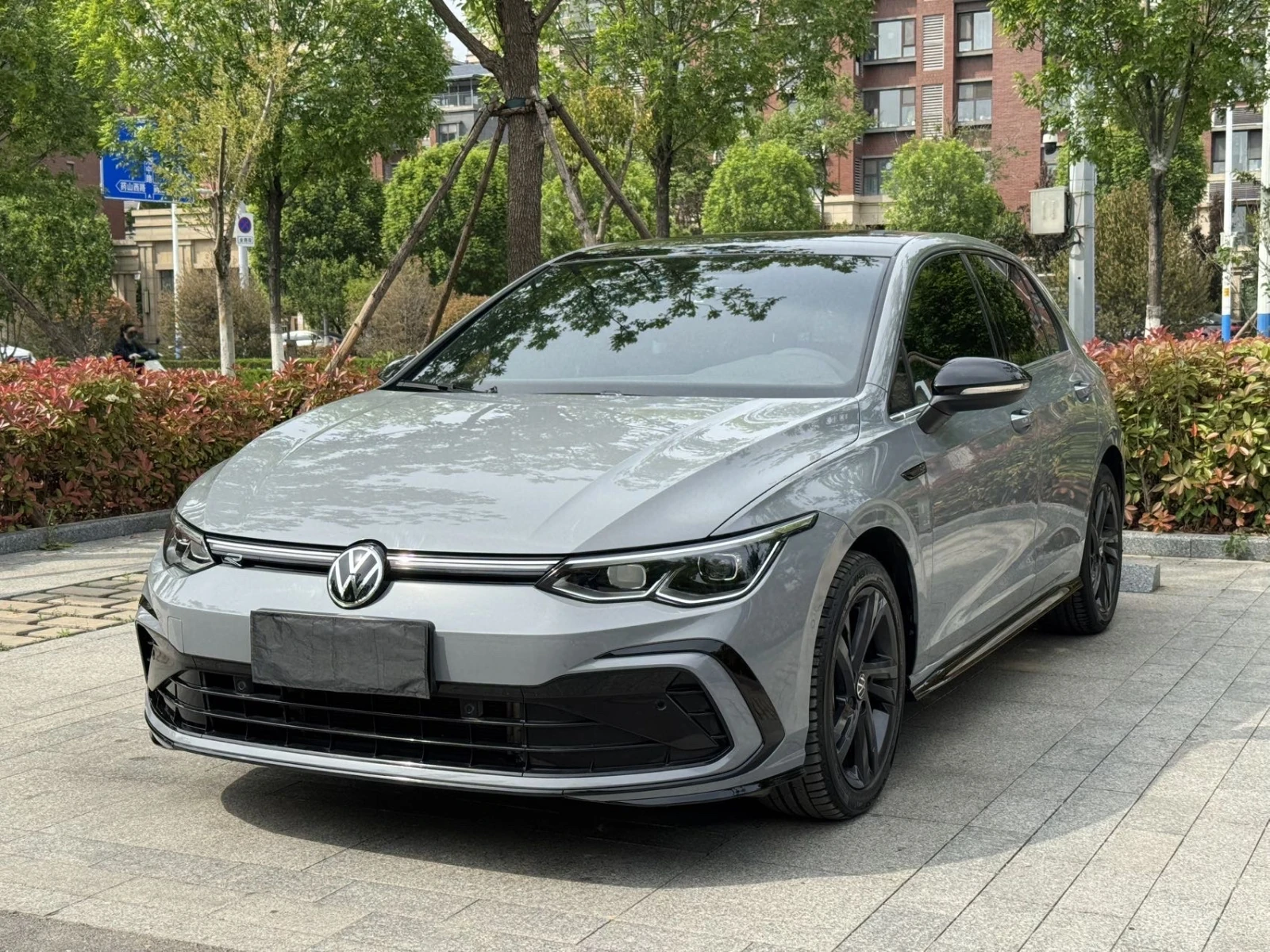 Volkswagen Golf, 2021г, передний привод, робот