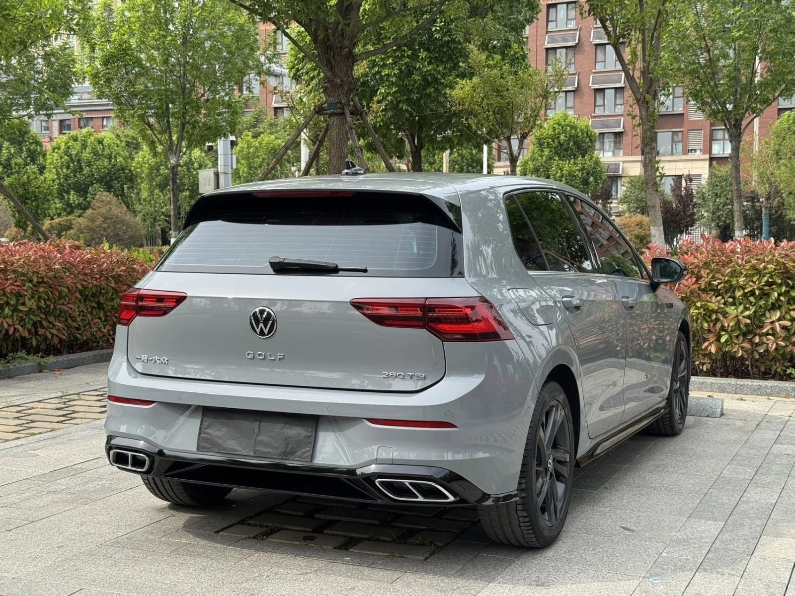 Volkswagen Golf, 2021г, передний привод, робот