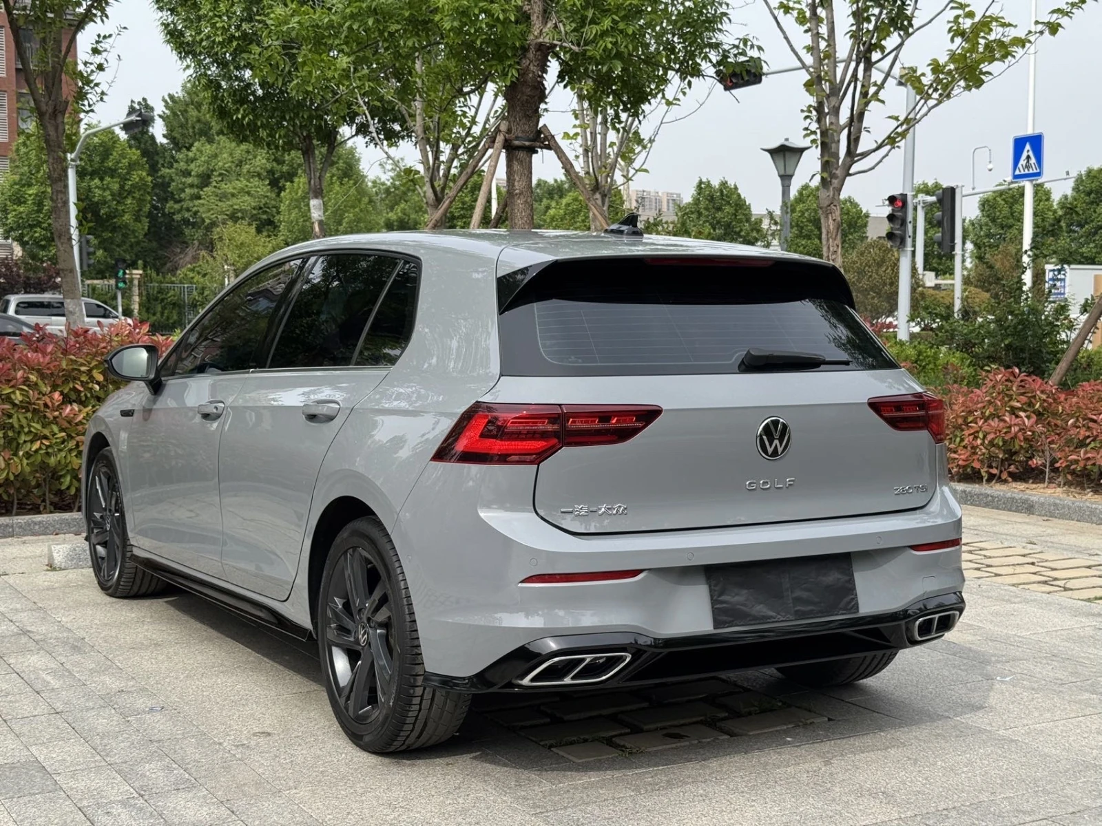 Volkswagen Golf, 2021г, передний привод, робот