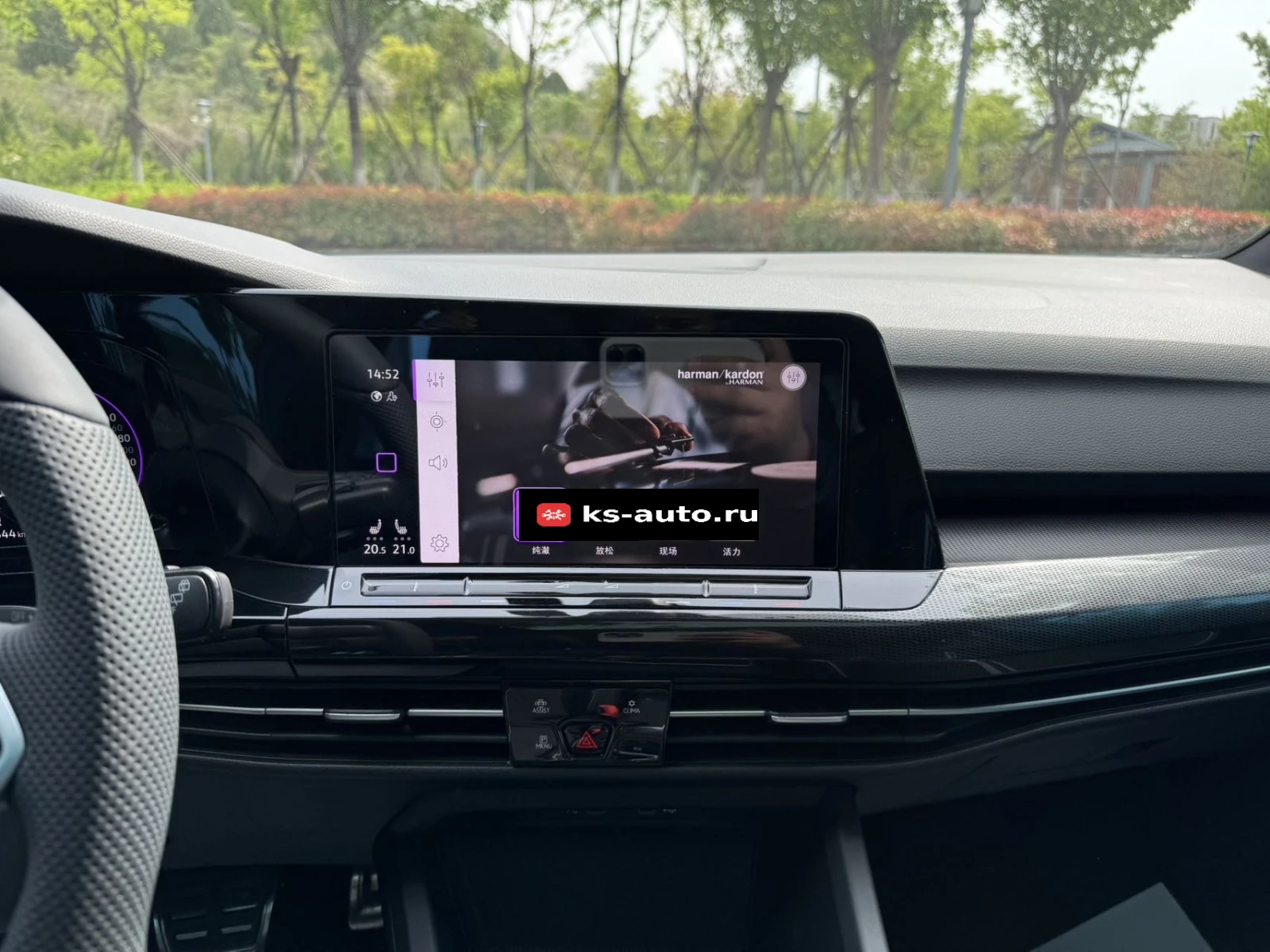 Volkswagen Golf, 2021г, передний привод, робот