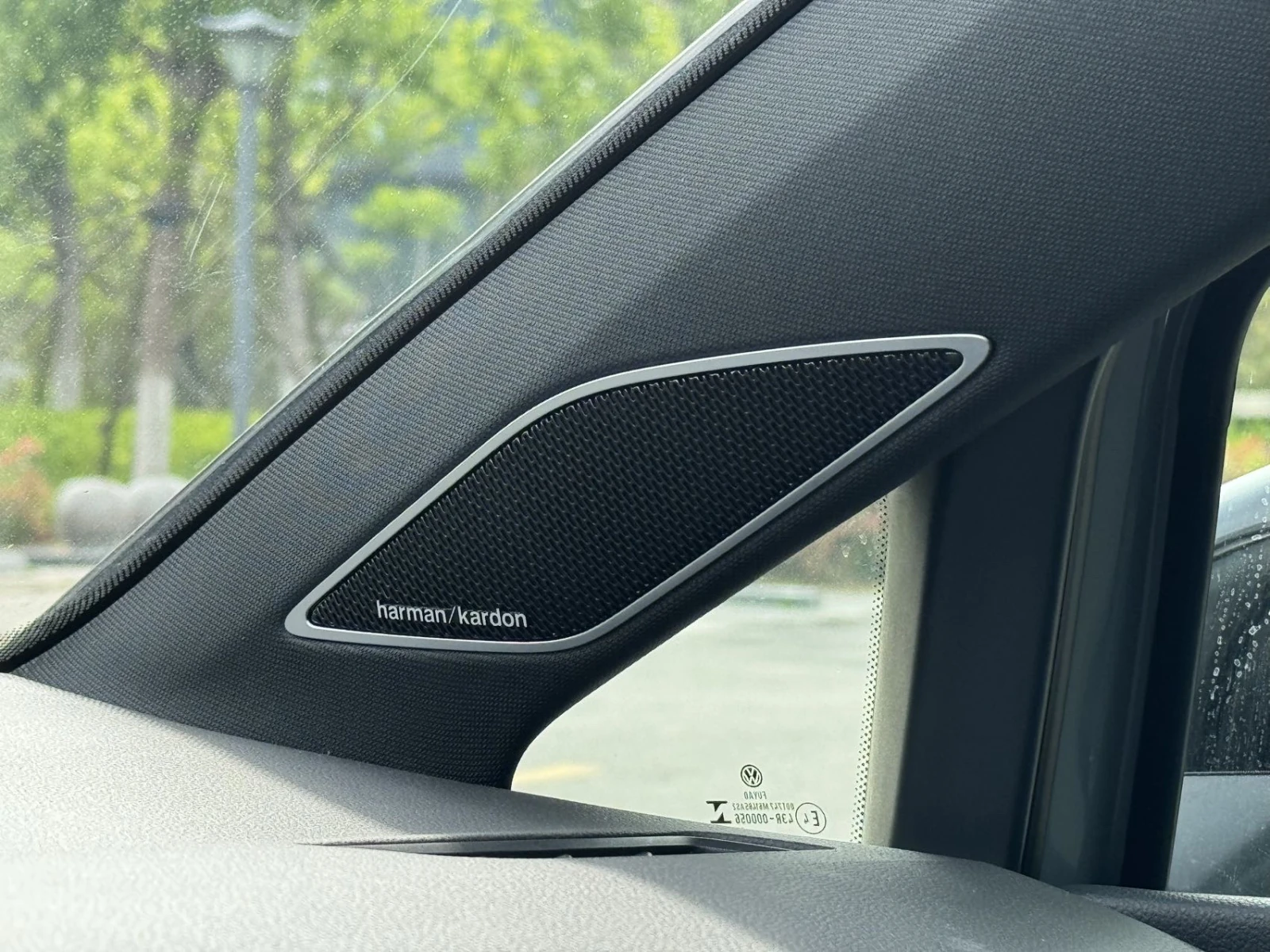 Volkswagen Golf, 2021г, передний привод, робот