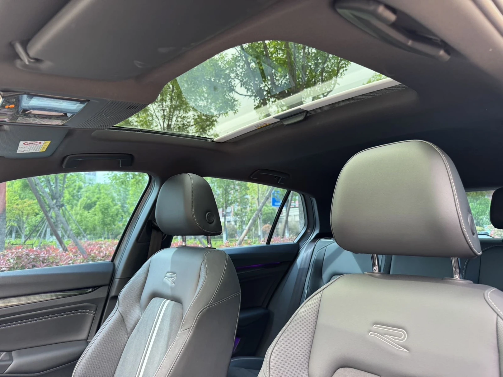 Volkswagen Golf, 2021г, передний привод, робот