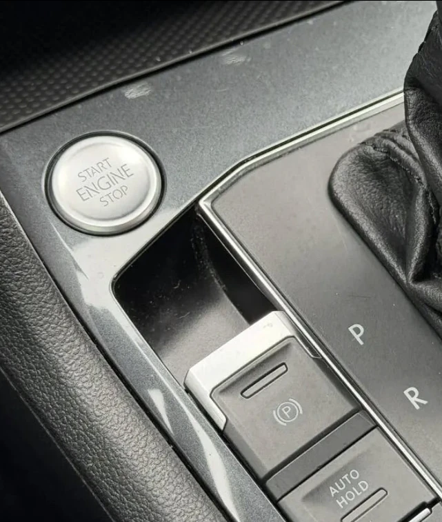 Volkswagen Tiguan, 2020г, полный привод, робот