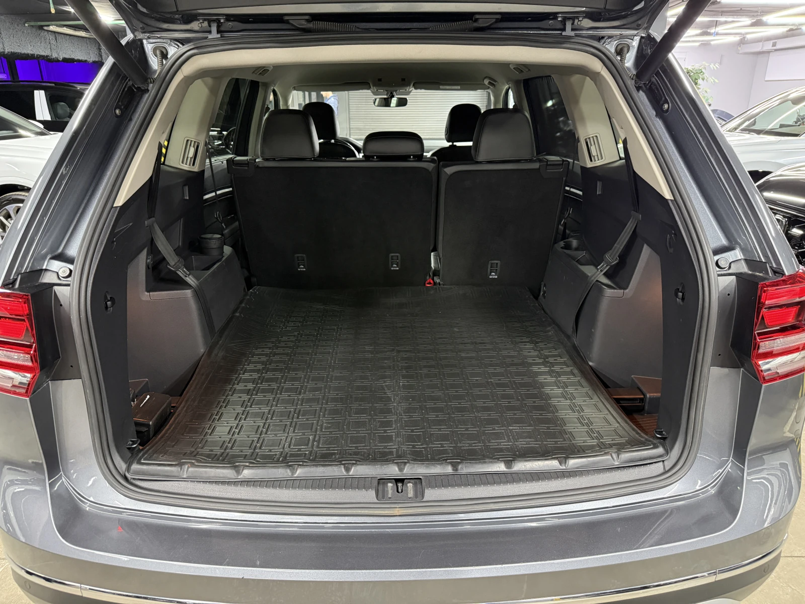 Volkswagen Teramont, 2018г, полный привод, автомат