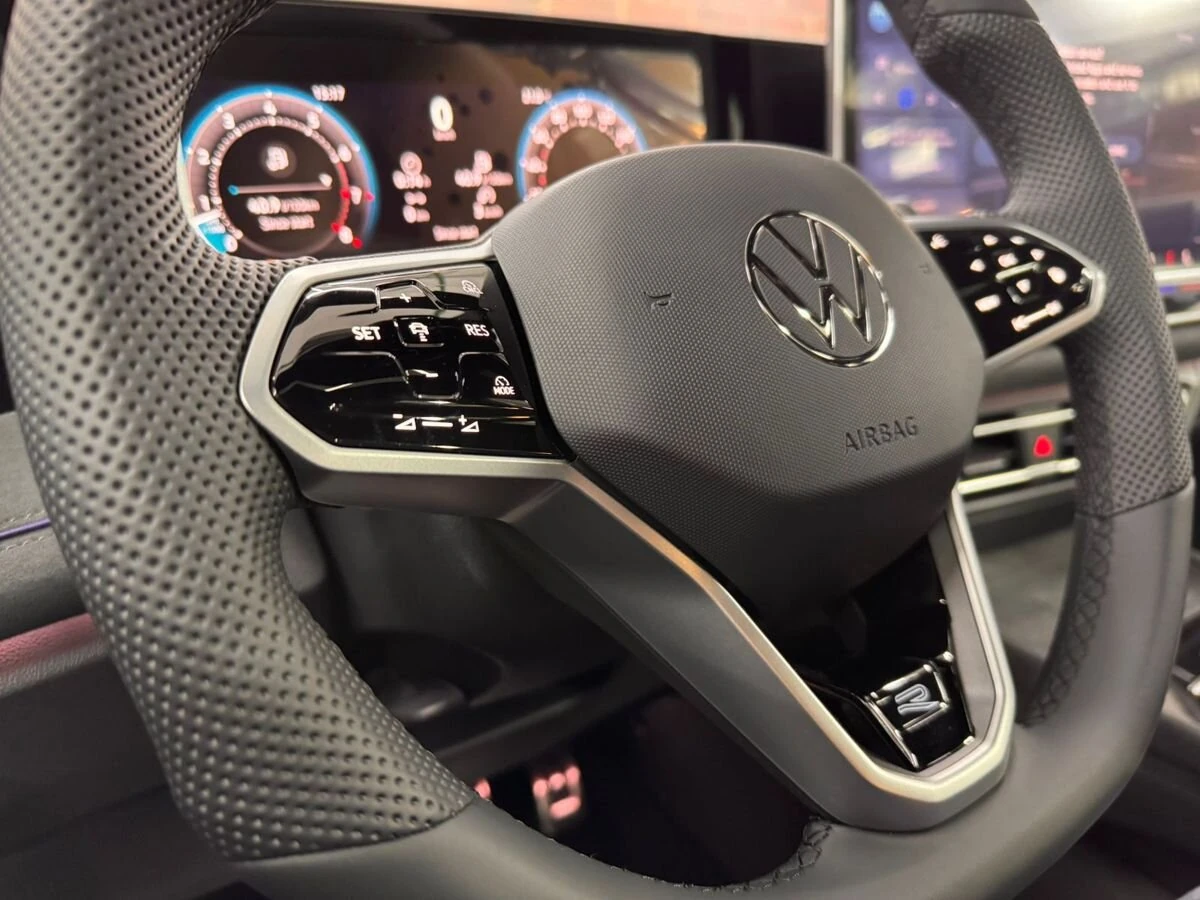 Volkswagen Tiguan, 2025г, полный привод, робот