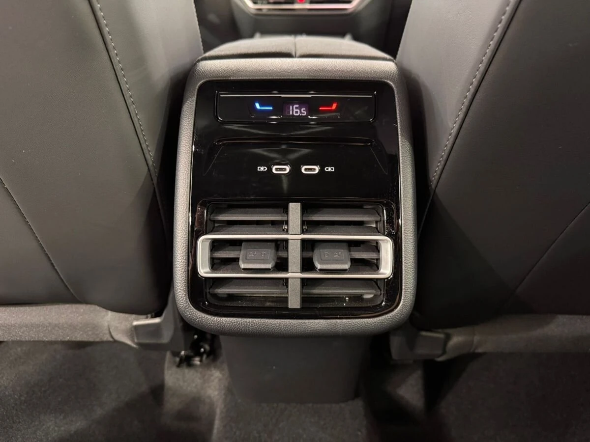 Volkswagen Tiguan, 2025г, полный привод, робот