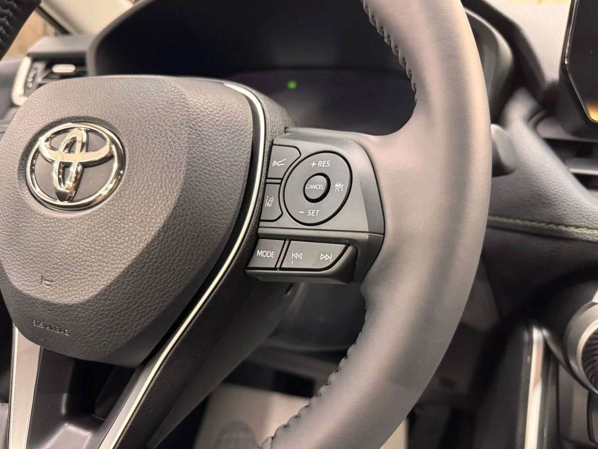 Toyota RAV4, 2025г, полный привод, вариатор