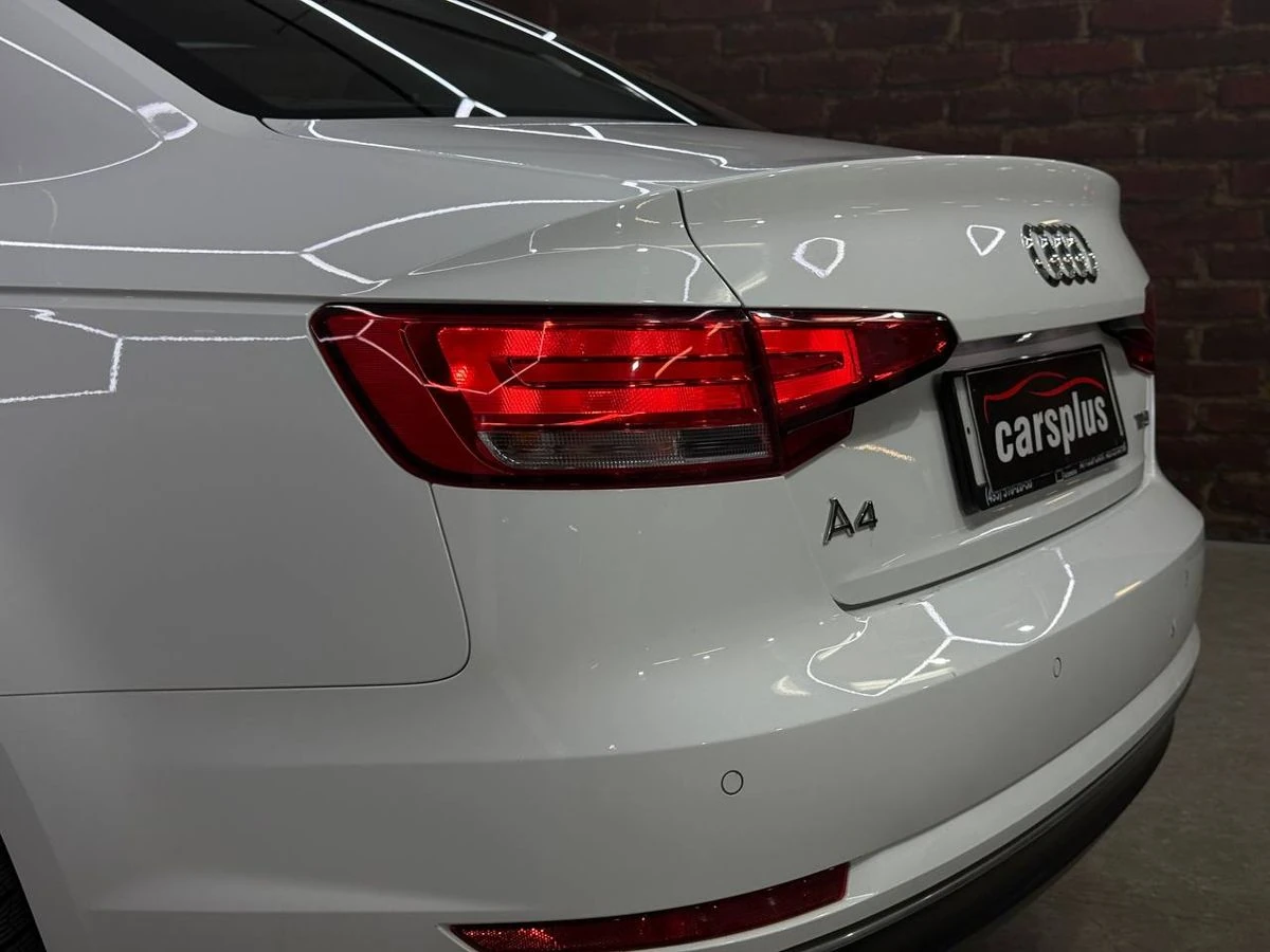 Audi A4, 2016г, передний привод, робот