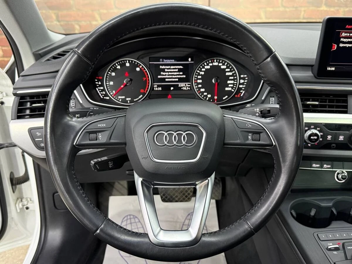 Audi A4, 2016г, передний привод, робот