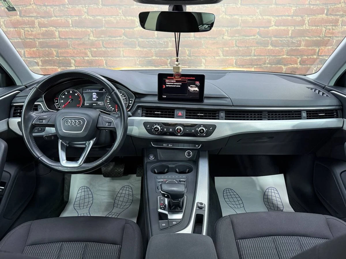 Audi A4, 2016г, передний привод, робот