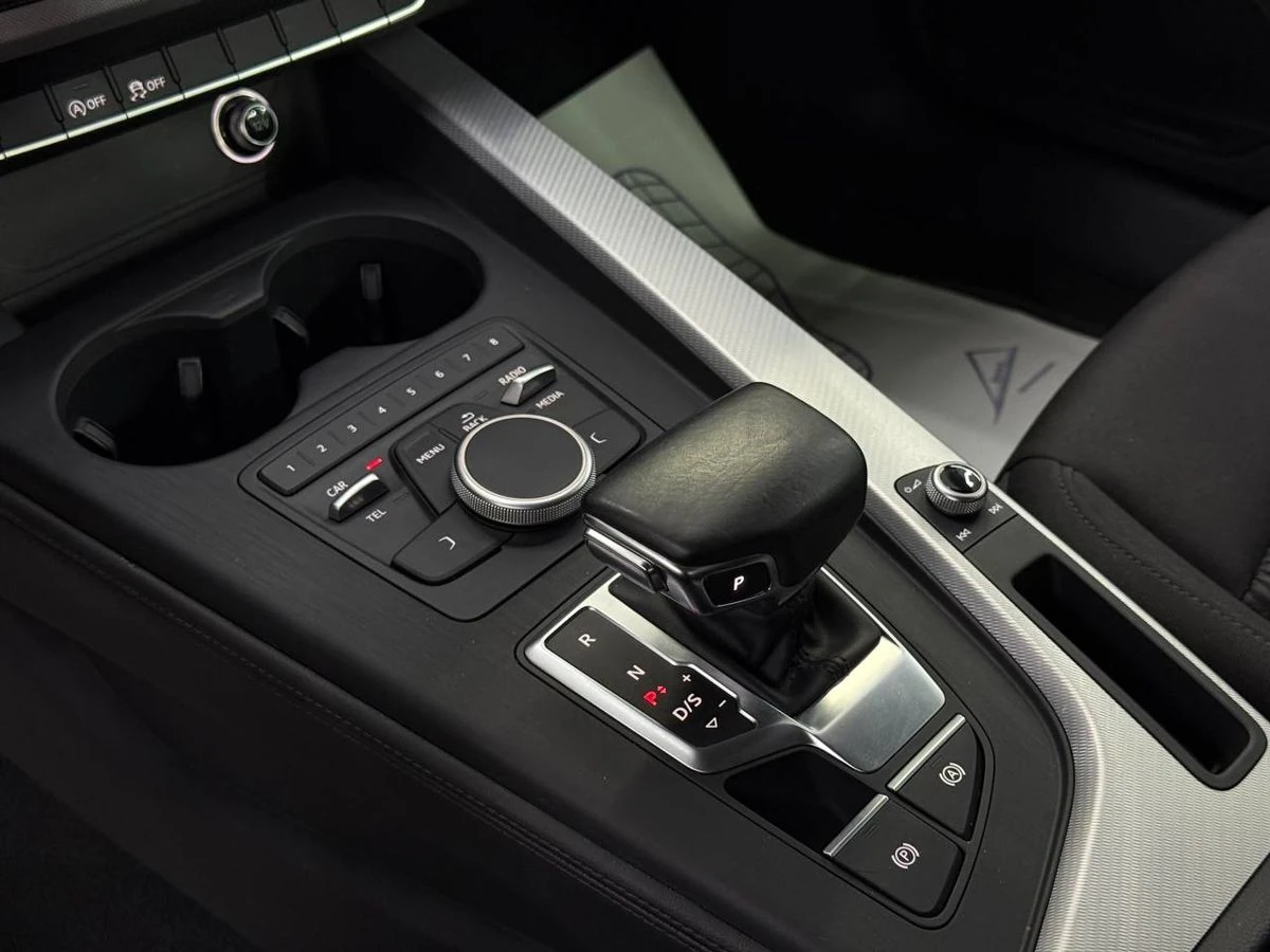 Audi A4, 2016г, передний привод, робот