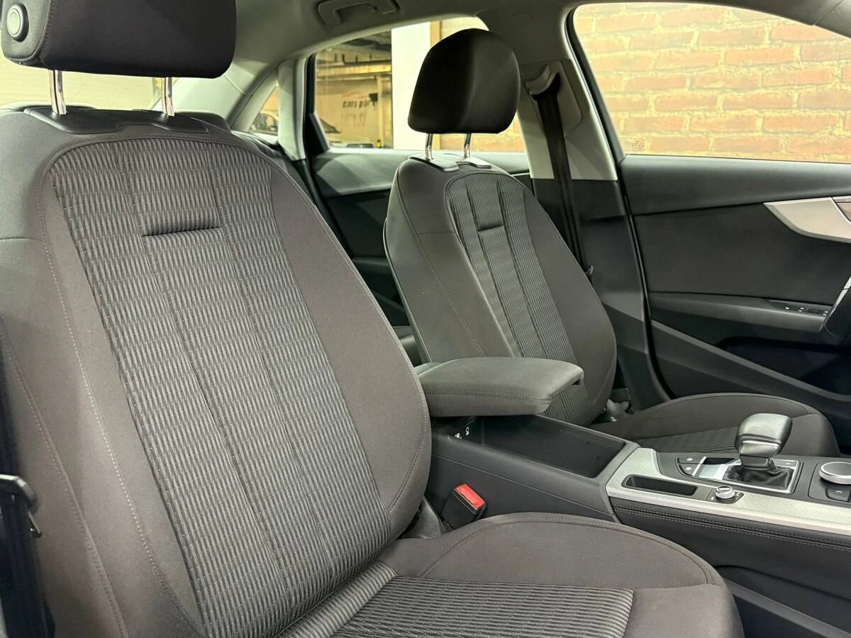 Audi A4, 2016г, передний привод, робот