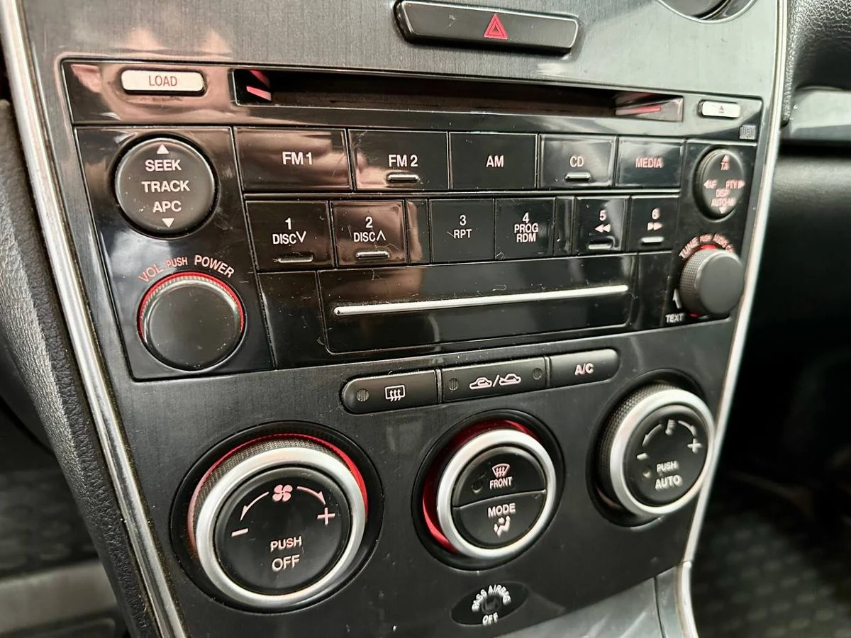 Mazda 6, 2006г, передний привод, механика