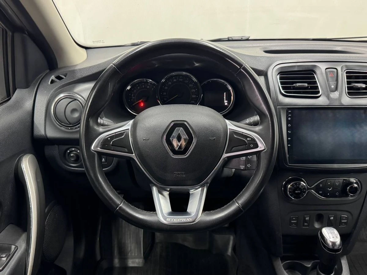 Renault Logan Stepway, 2020г, передний привод, механика
