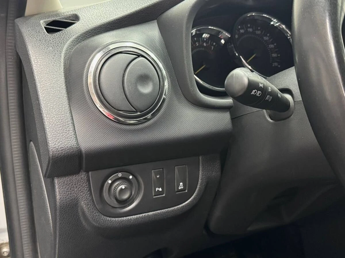 Renault Logan Stepway, 2020г, передний привод, механика