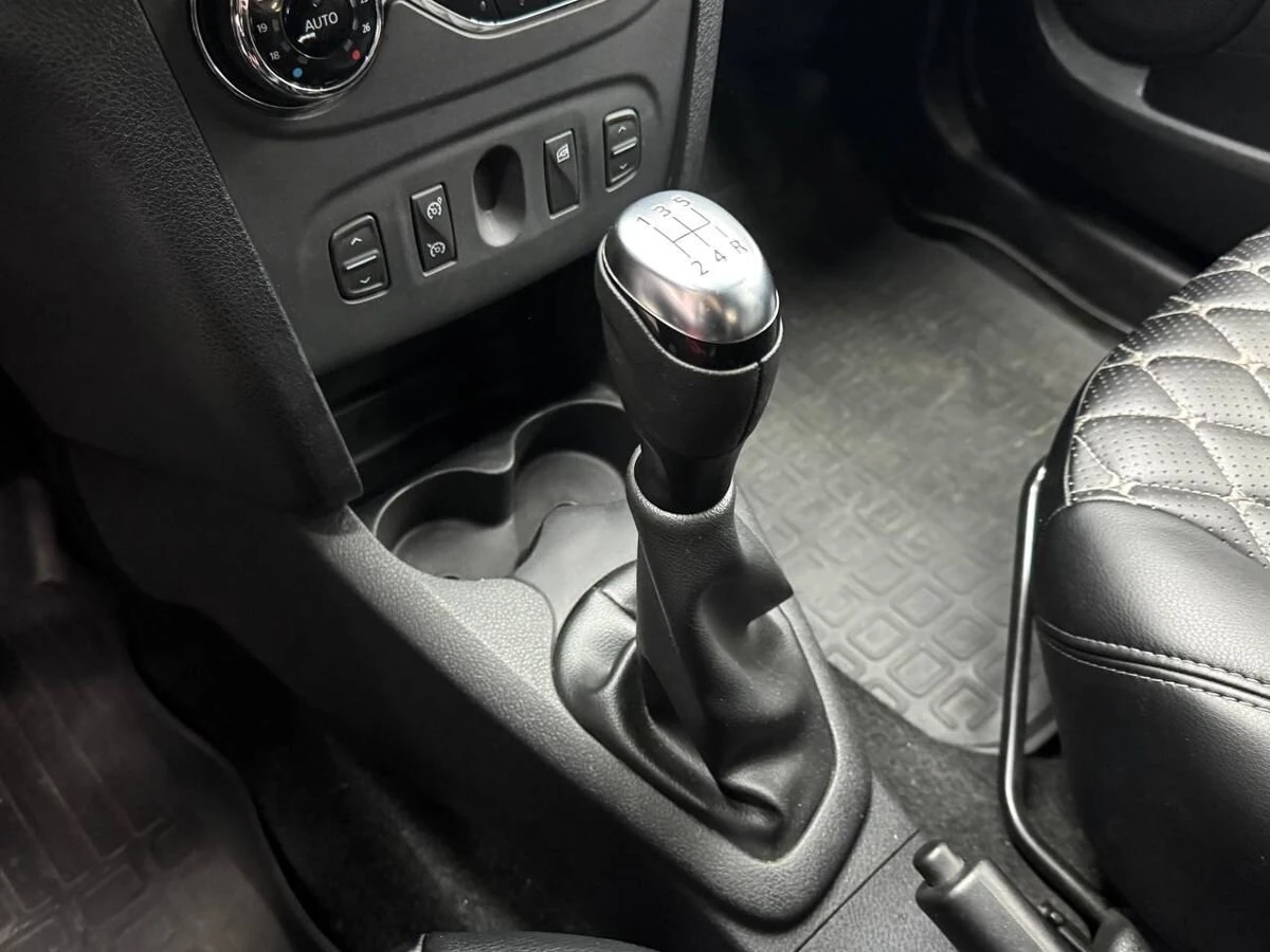 Renault Logan Stepway, 2020г, передний привод, механика