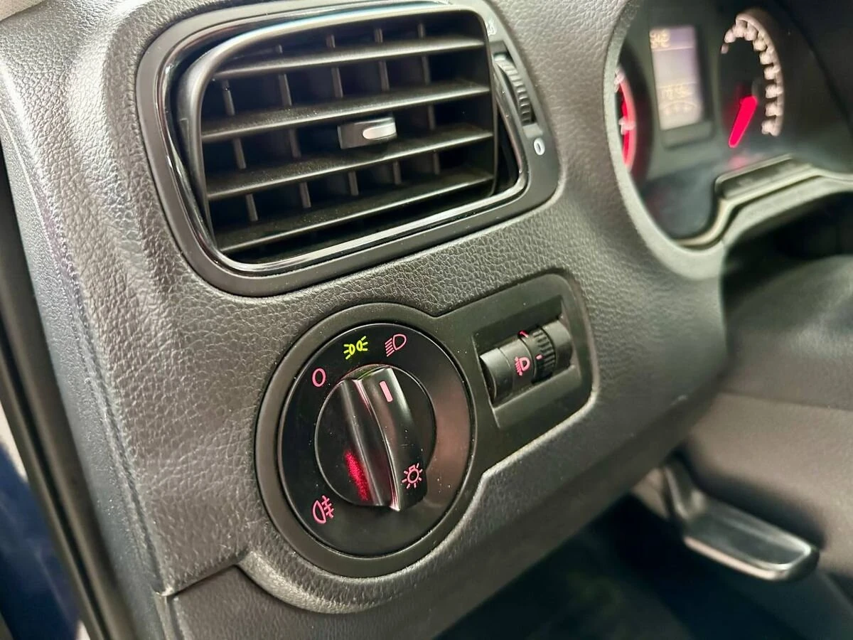 Volkswagen Polo, 2017г, передний привод, автомат