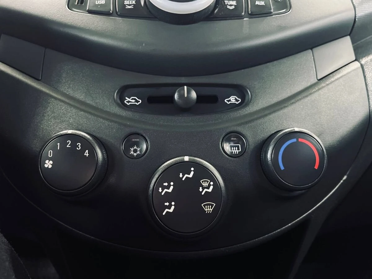 Chevrolet Spark, 2012г, передний привод, автомат