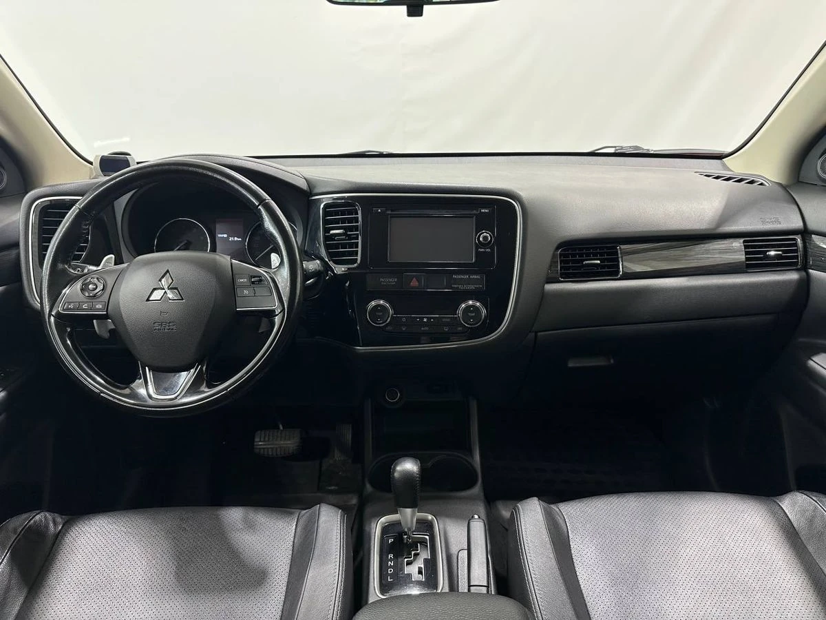 Mitsubishi Outlander, 2016г, полный привод, вариатор