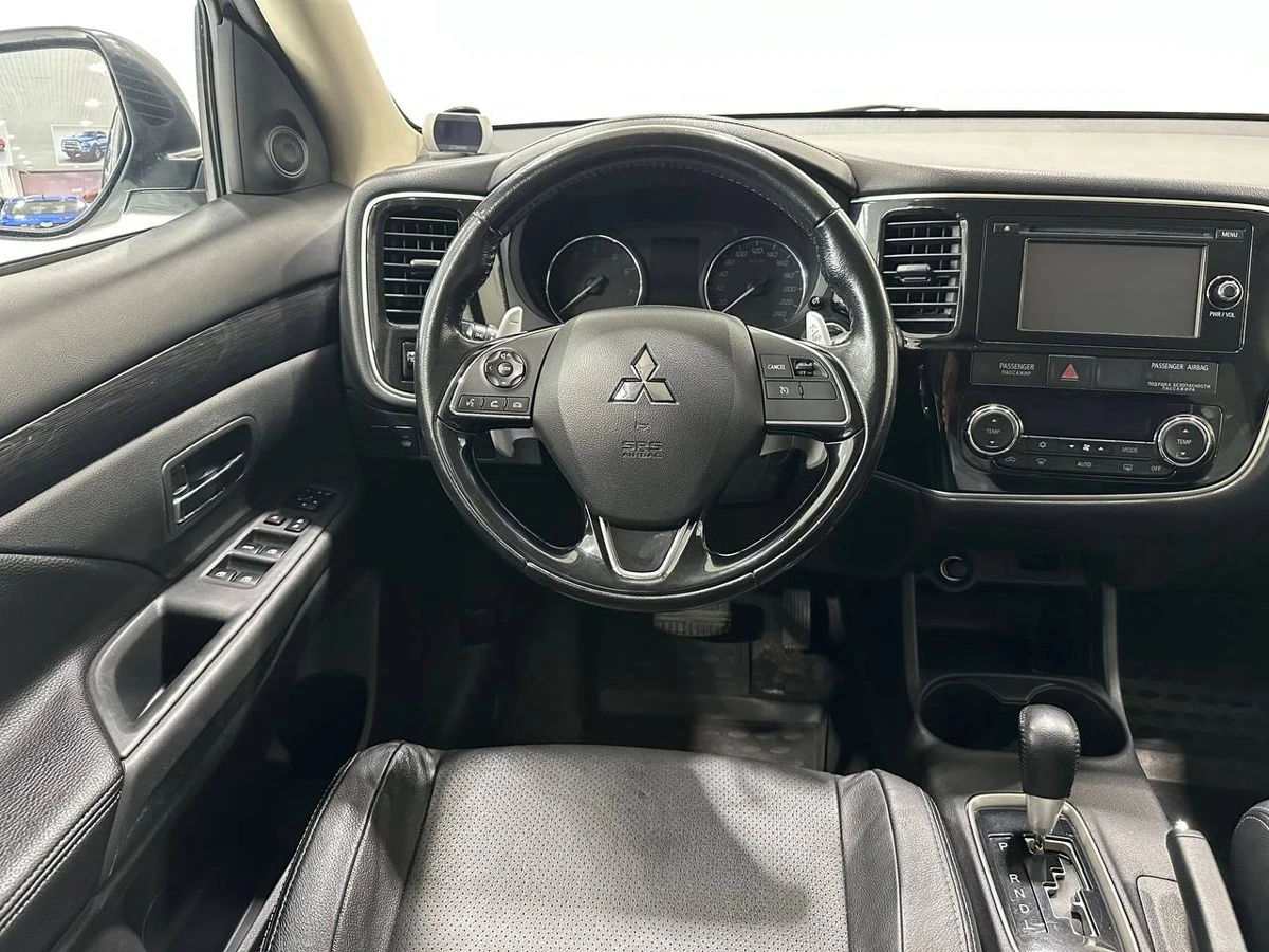 Mitsubishi Outlander, 2016г, полный привод, вариатор