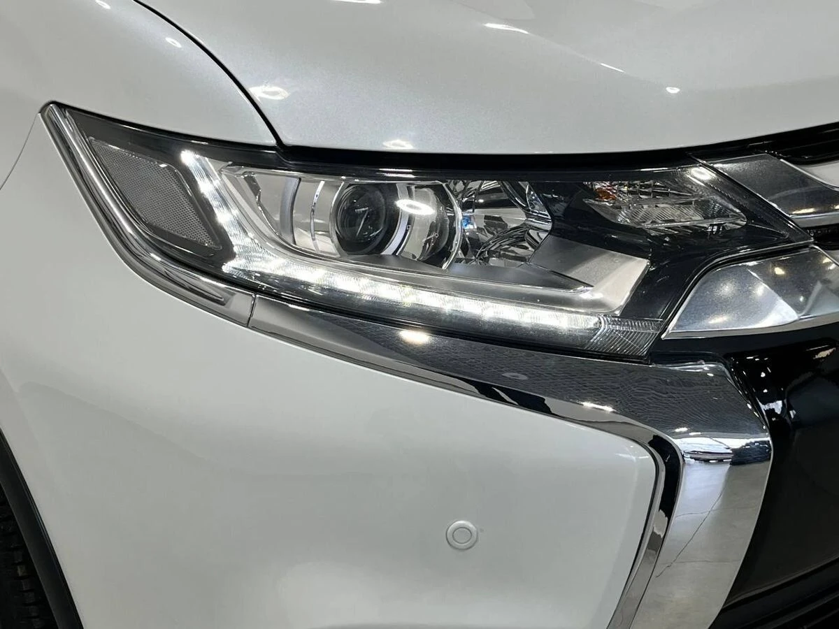 Mitsubishi Outlander, 2016г, полный привод, вариатор