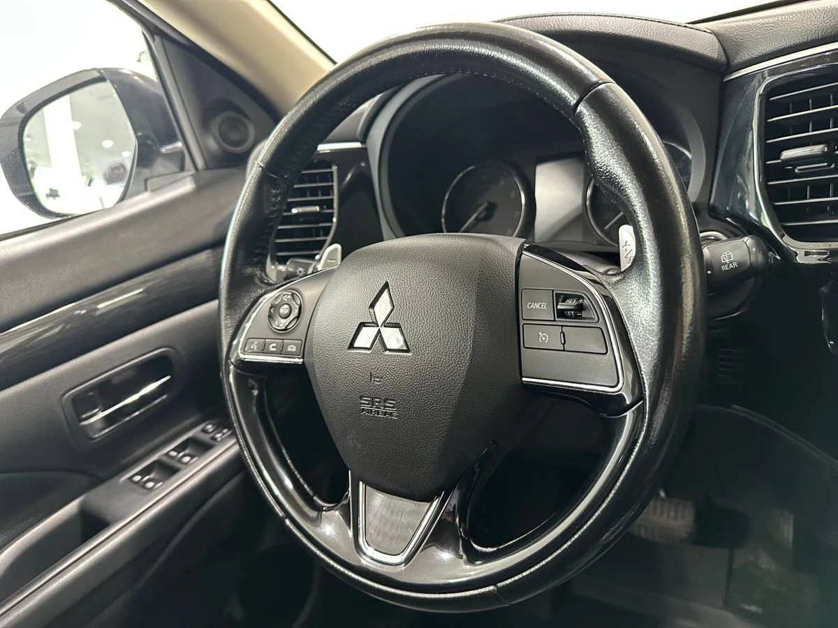 Mitsubishi Outlander, 2016г, полный привод, вариатор