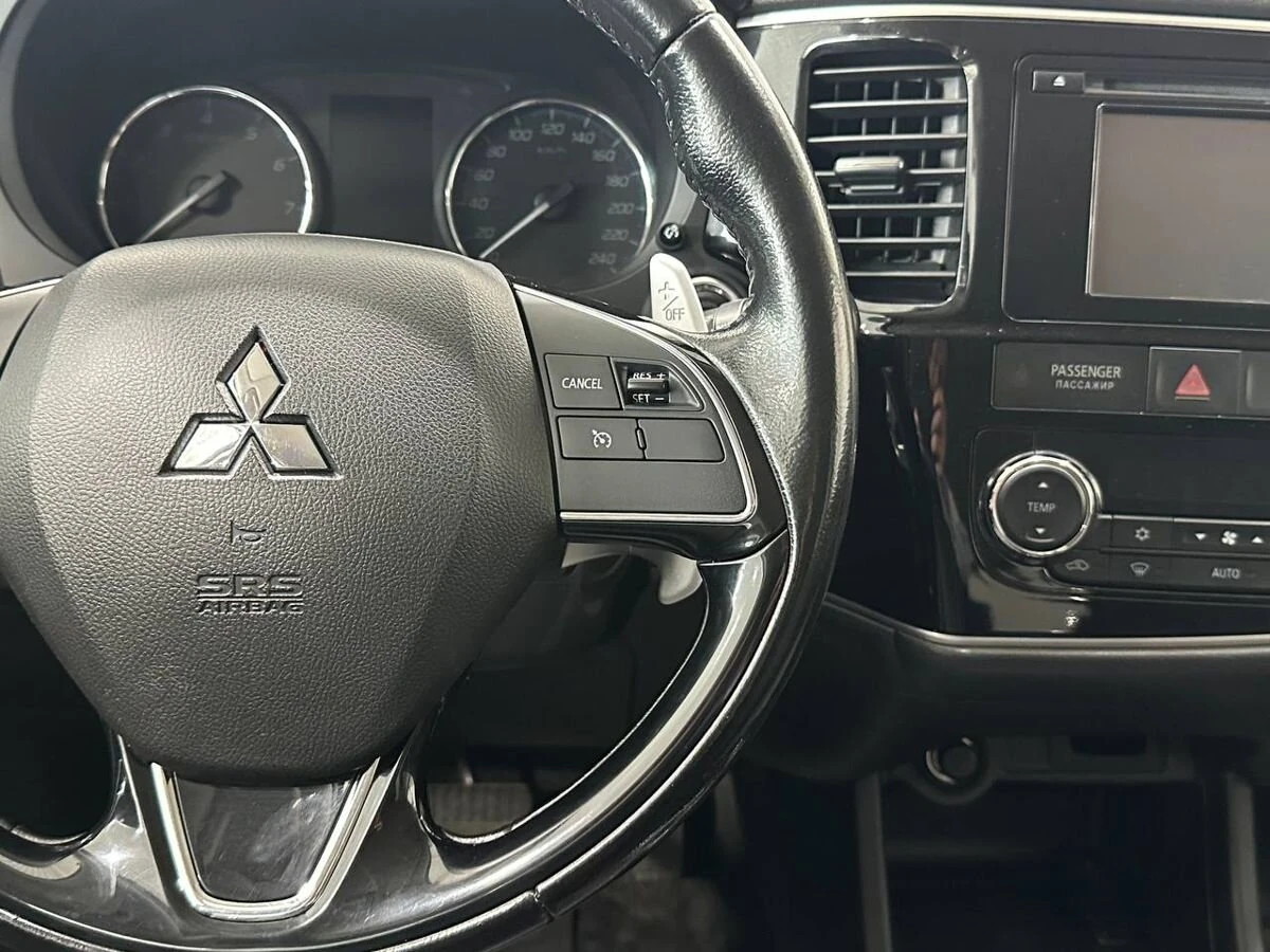 Mitsubishi Outlander, 2016г, полный привод, вариатор