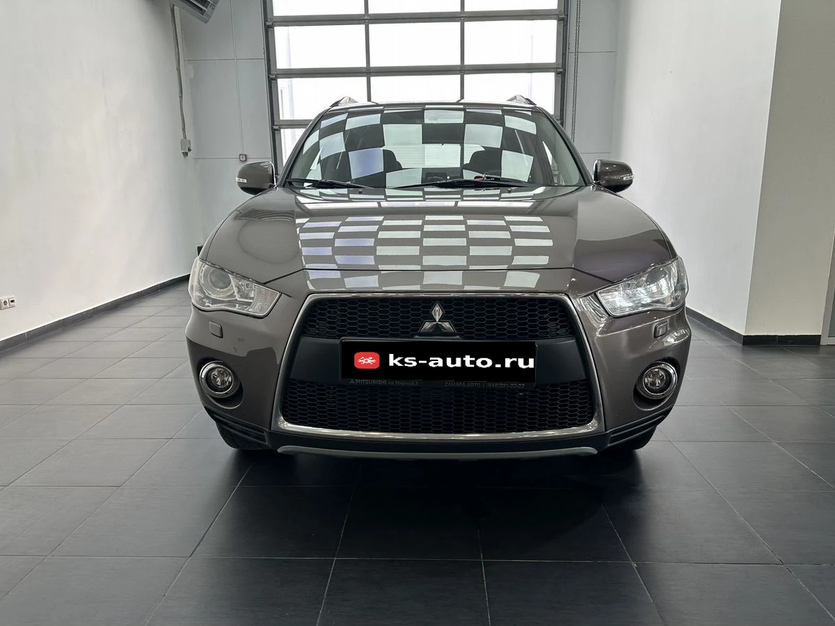 Mitsubishi Outlander, 2012г, полный привод, вариатор