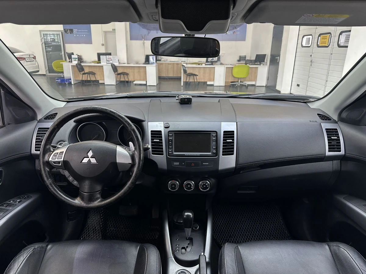 Mitsubishi Outlander, 2012г, полный привод, вариатор