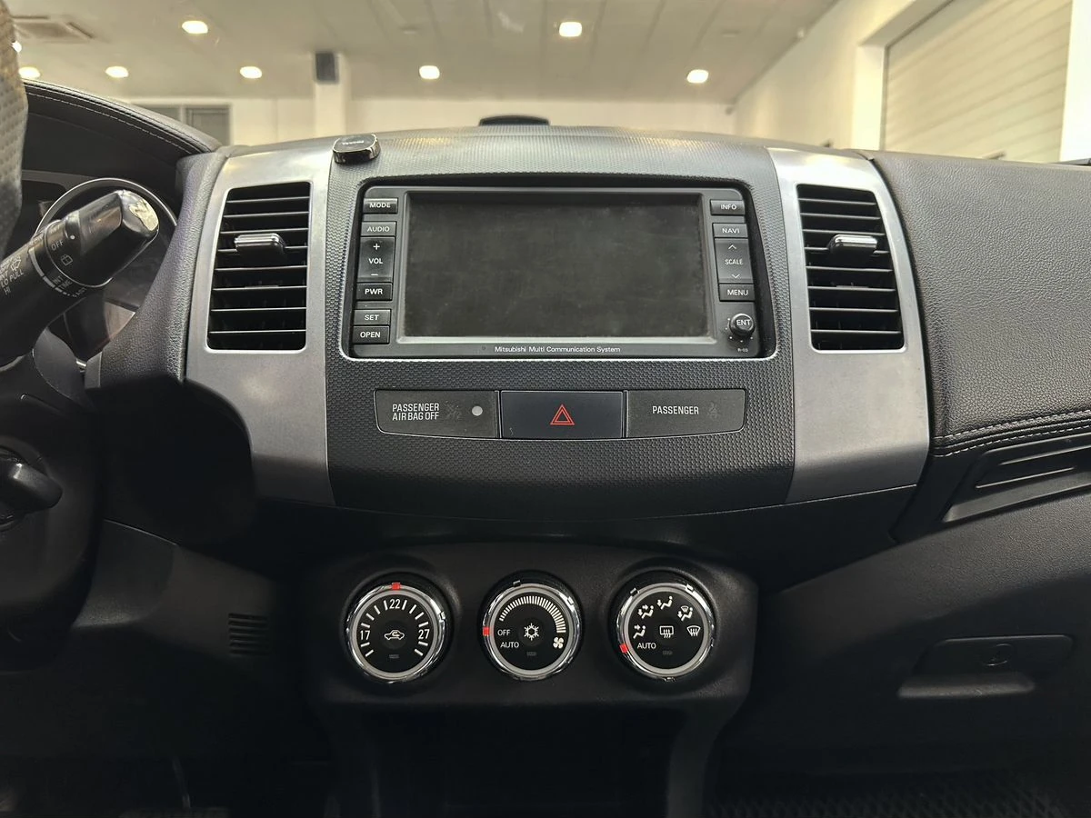 Mitsubishi Outlander, 2012г, полный привод, вариатор