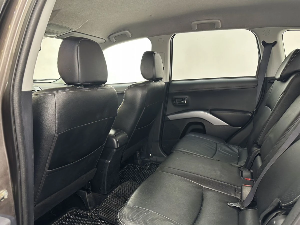Mitsubishi Outlander, 2012г, полный привод, вариатор
