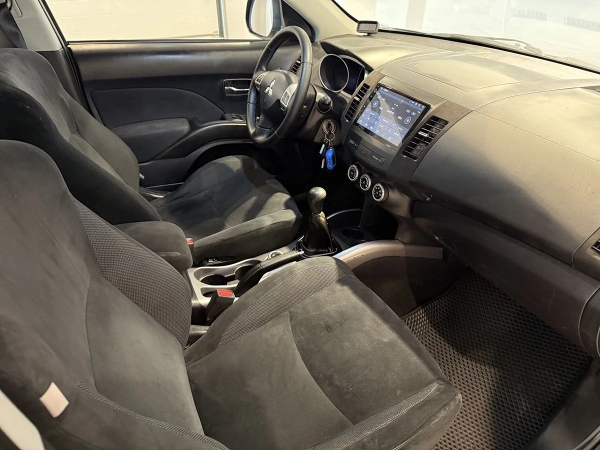 Mitsubishi Outlander, 2008г, полный привод, механика