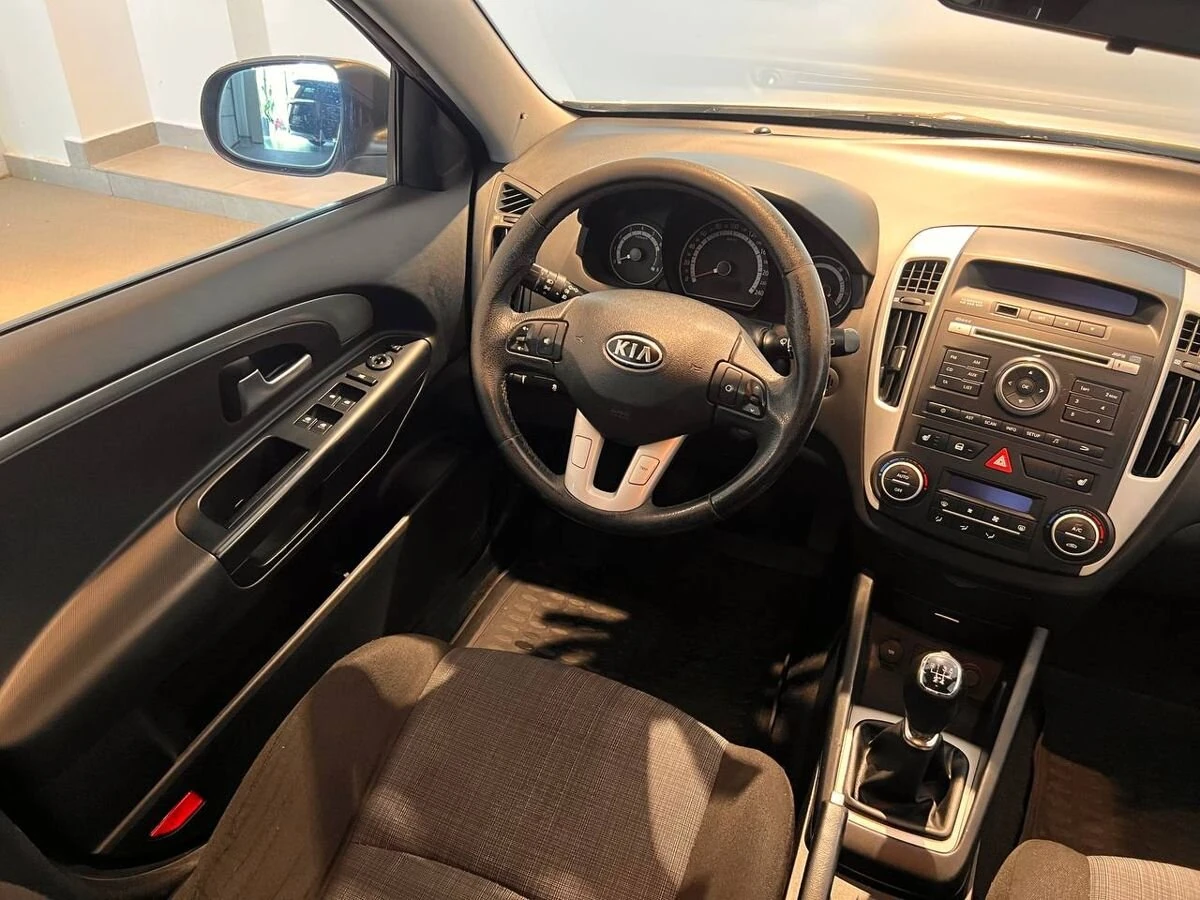 Kia Ceed, 2010г, передний привод, механика