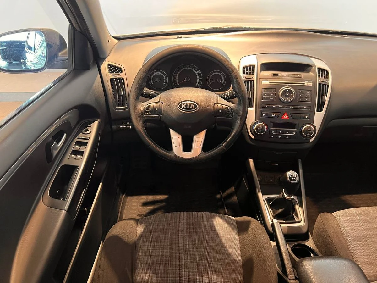 Kia Ceed, 2010г, передний привод, механика