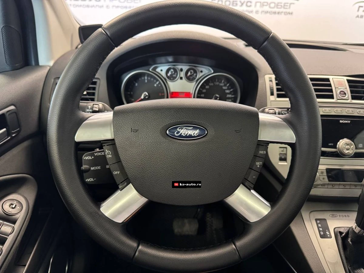 Ford Kuga, 2011г, полный привод, механика