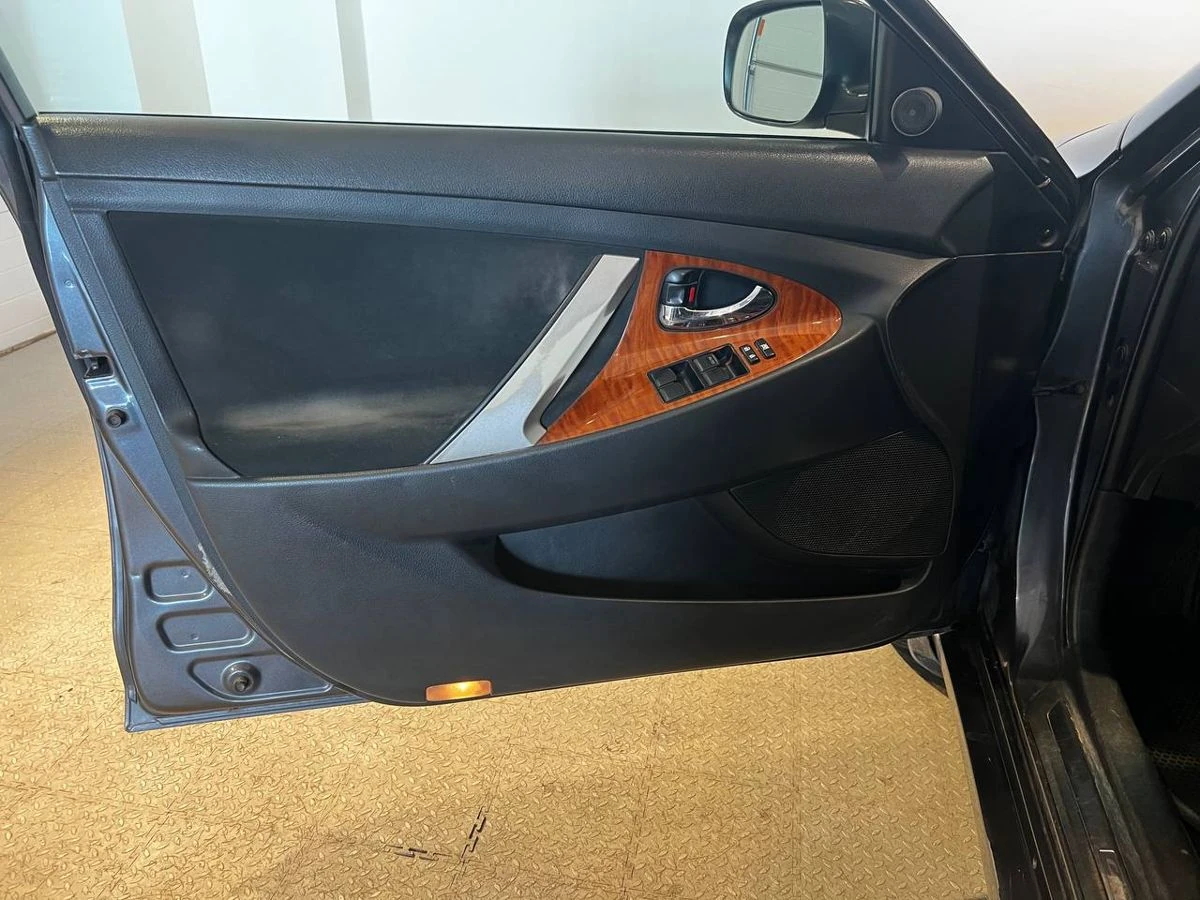 Toyota Camry, 2008г, передний привод, механика